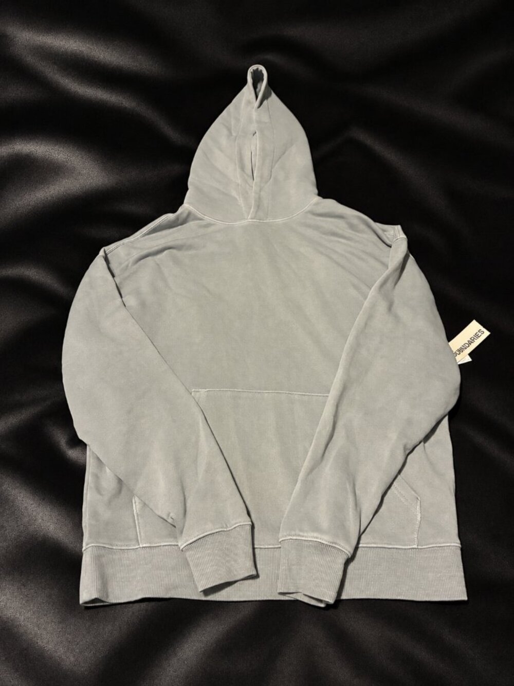No Boundaries Light Gray Pullover Hoodie | Women’s Small- NWT